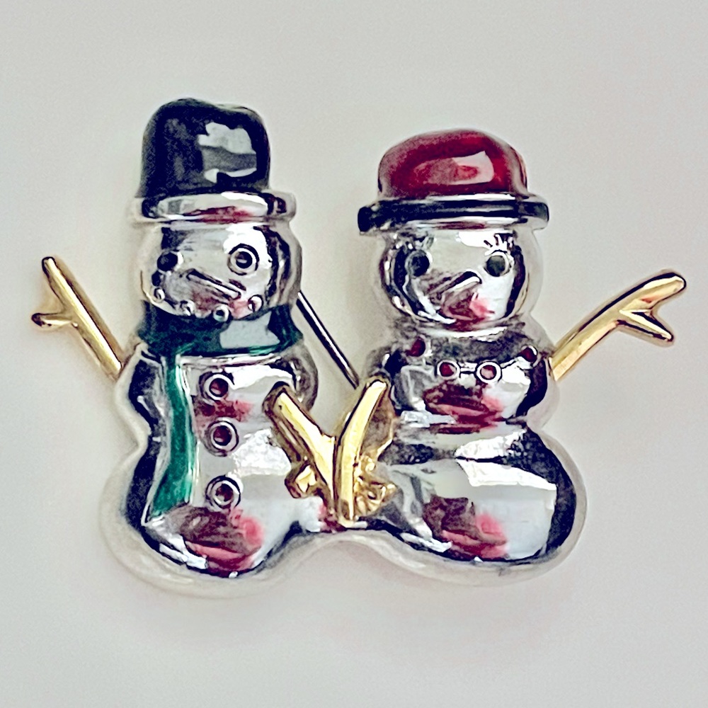 LIZ CLAIBORNE 1980s Metal Enamel Snowmen Brooch